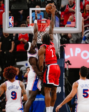 kaiyun 官网-马克西29分5篮板6助76人击败快船4连胜，恩比德24分小卡29分6助攻